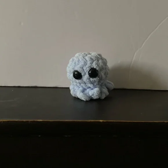 Small Crochet Octopus - Picture 2 of 2